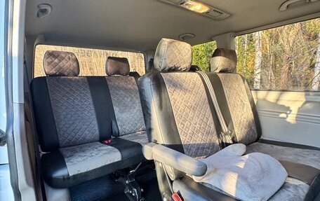 Volkswagen Caravelle T6 рестайлинг, 2017 год, 2 200 000 рублей, 9 фотография