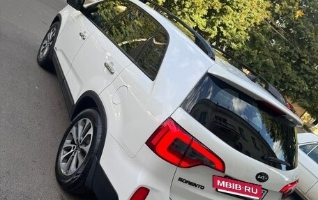 KIA Sorento II рестайлинг, 2013 год, 9 фотография