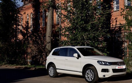 Volkswagen Touareg III, 2011 год, 2 179 000 рублей, 2 фотография