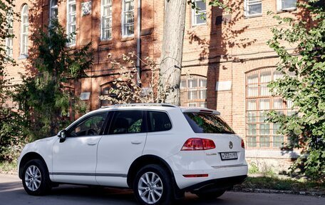 Volkswagen Touareg III, 2011 год, 2 179 000 рублей, 11 фотография