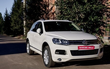 Volkswagen Touareg III, 2011 год, 2 179 000 рублей, 4 фотография