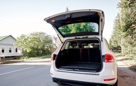 Volkswagen Touareg III, 2011 год, 2 179 000 рублей, 25 фотография