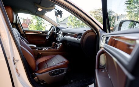 Volkswagen Touareg III, 2011 год, 2 179 000 рублей, 19 фотография