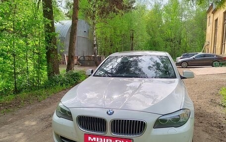 BMW 5 серия, 2011 год, 1 540 000 рублей, 2 фотография