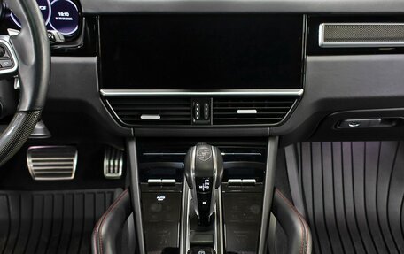 Porsche Cayenne III, 2021 год, 11 980 000 рублей, 17 фотография