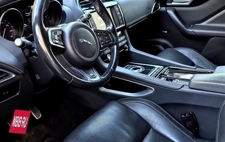 Jaguar F-Pace, 2018 год, 2 590 000 рублей, 10 фотография