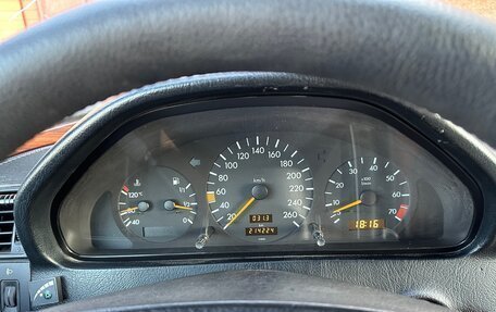 Mercedes-Benz C-Класс, 1995 год, 820 000 рублей, 31 фотография