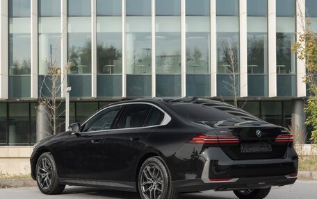 BMW 5 серия, 2025 год, 8 900 000 рублей, 3 фотография