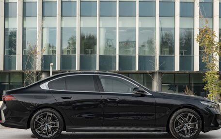 BMW 5 серия, 2025 год, 8 900 000 рублей, 7 фотография
