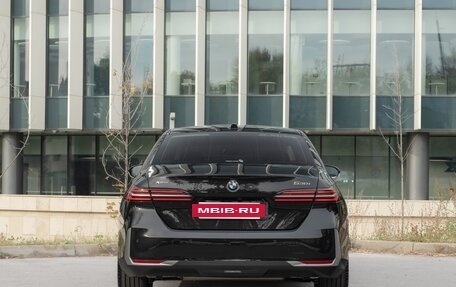 BMW 5 серия, 2025 год, 8 900 000 рублей, 4 фотография