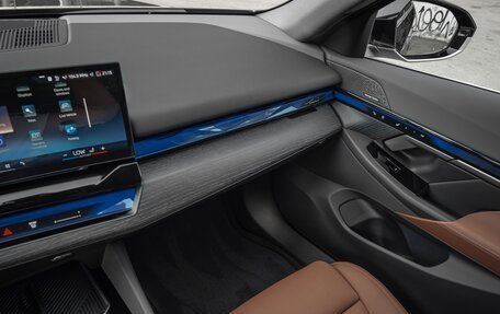 BMW 5 серия, 2025 год, 8 900 000 рублей, 16 фотография