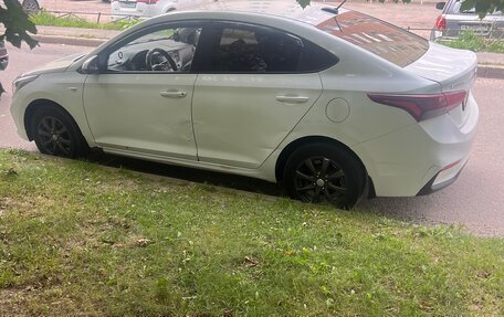 Hyundai Solaris II рестайлинг, 2018 год, 650 000 рублей, 5 фотография