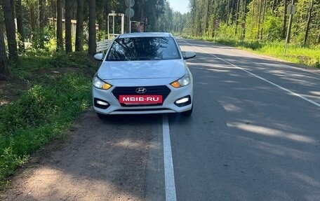 Hyundai Solaris II рестайлинг, 2018 год, 650 000 рублей, 2 фотография