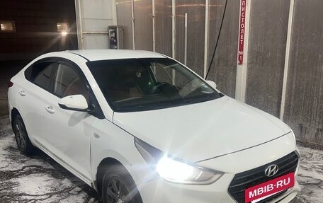 Hyundai Solaris II рестайлинг, 2018 год, 650 000 рублей, 9 фотография