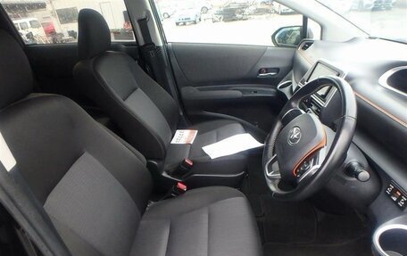 Toyota Sienta II, 2021 год, 1 710 000 рублей, 17 фотография