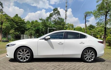 Mazda 3, 2021 год, 1 625 000 рублей, 4 фотография