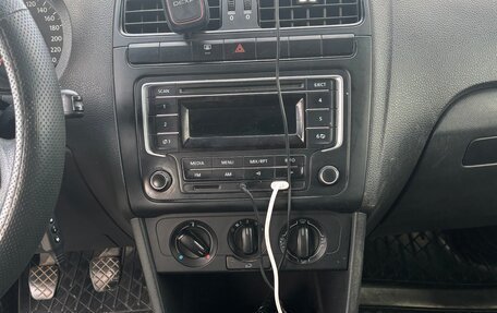 Volkswagen Polo VI (EU Market), 2014 год, 400 000 рублей, 11 фотография