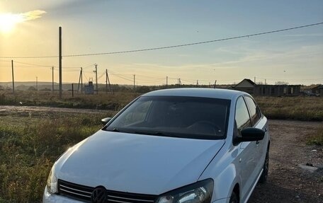 Volkswagen Polo VI (EU Market), 2014 год, 400 000 рублей, 3 фотография