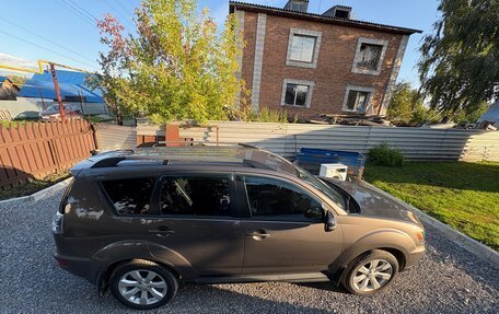 Mitsubishi Outlander III рестайлинг 3, 2011 год, 1 400 000 рублей, 12 фотография