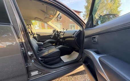 Mitsubishi Outlander III рестайлинг 3, 2011 год, 1 400 000 рублей, 19 фотография
