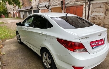 Hyundai Solaris II рестайлинг, 2013 год, 780 000 рублей, 3 фотография