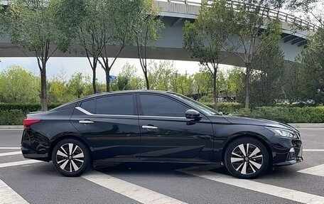 Nissan Altima VI (L34), 2022 год, 2 100 000 рублей, 6 фотография