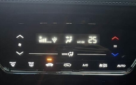 Honda Vezel, 2014 год, 1 432 000 рублей, 25 фотография