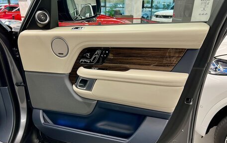 Land Rover Range Rover IV рестайлинг, 2018 год, 8 000 000 рублей, 10 фотография
