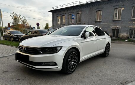 Volkswagen Passat B8 рестайлинг, 2015 год, 1 620 000 рублей, 9 фотография