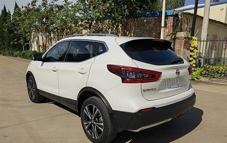 Nissan Qashqai, 2022 год, 1 900 000 рублей, 6 фотография