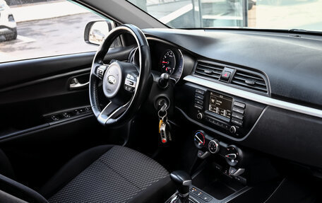 KIA Rio IV, 2020 год, 1 555 000 рублей, 15 фотография