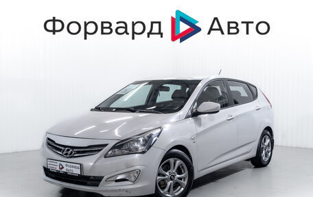 Hyundai Solaris II рестайлинг, 2015 год, 950 000 рублей, 3 фотография
