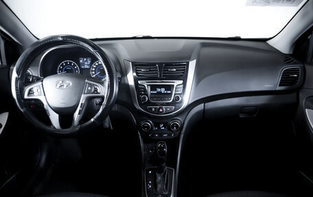 Hyundai Solaris II рестайлинг, 2015 год, 950 000 рублей, 13 фотография