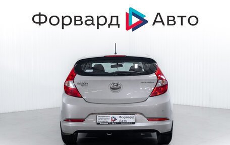 Hyundai Solaris II рестайлинг, 2015 год, 950 000 рублей, 6 фотография