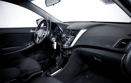 Hyundai Solaris II рестайлинг, 2015 год, 950 000 рублей, 16 фотография