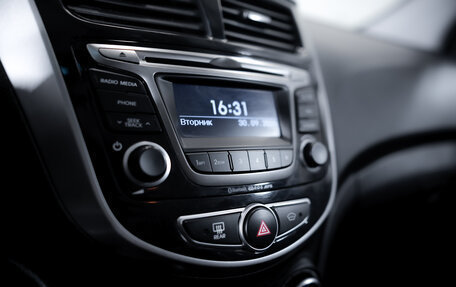 Hyundai Solaris II рестайлинг, 2015 год, 950 000 рублей, 21 фотография