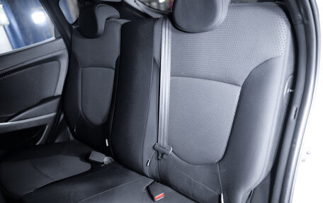 Hyundai Solaris II рестайлинг, 2015 год, 950 000 рублей, 22 фотография