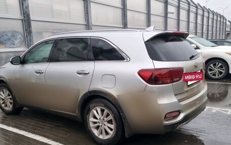 KIA Sorento III Prime рестайлинг, 2018 год, 1 999 000 рублей, 2 фотография