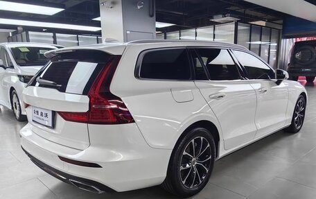 Volvo V60 II, 2021 год, 2 535 007 рублей, 6 фотография