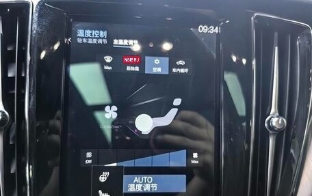 Volvo V60 II, 2021 год, 2 535 007 рублей, 15 фотография