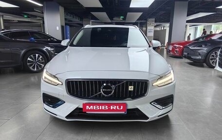 Volvo V60 II, 2021 год, 2 535 007 рублей, 3 фотография