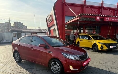 KIA Rio III рестайлинг, 2013 год, 820 000 рублей, 4 фотография