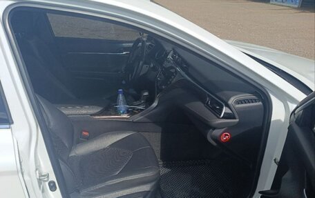 Toyota Camry, 2019 год, 2 950 000 рублей, 9 фотография