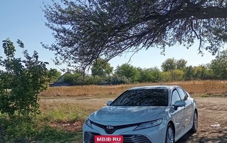 Toyota Camry, 2019 год, 2 950 000 рублей, 8 фотография