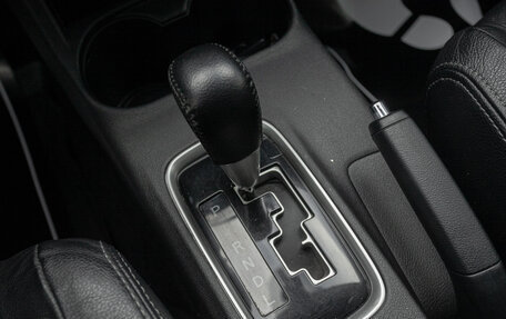 Mitsubishi Outlander III рестайлинг 3, 2015 год, 2 359 000 рублей, 14 фотография