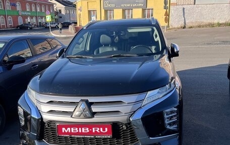 Mitsubishi Pajero Sport III рестайлинг, 2020 год, 3 500 000 рублей, 1 фотография