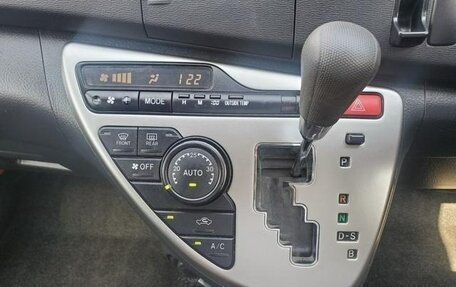 Toyota ISis I, 2014 год, 1 234 000 рублей, 21 фотография