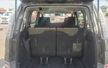 Toyota ISis I, 2014 год, 1 234 000 рублей, 35 фотография