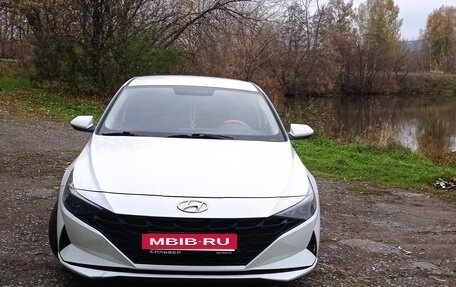 Hyundai Elantra, 2021 год, 1 430 000 рублей, 2 фотография