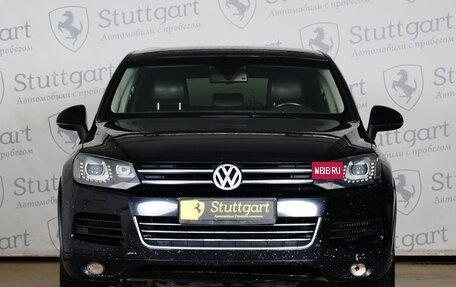Volkswagen Touareg III, 2011 год, 1 550 000 рублей, 2 фотография